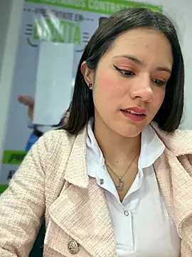 CHARLOTTE  05 online show from January 13, 12:09 pm