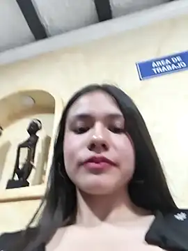 CHARLOTTE  05 online show from October 7, 1:26 pm