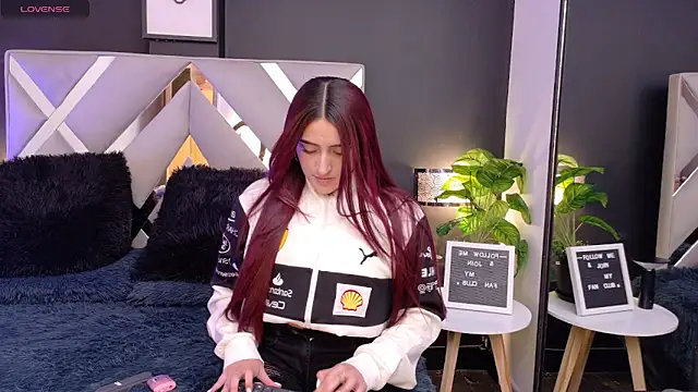 Snapshot of Miia_bunny chatting on October 7, 8:13 pm Miia bunny online show from October 7, 8:13 pm