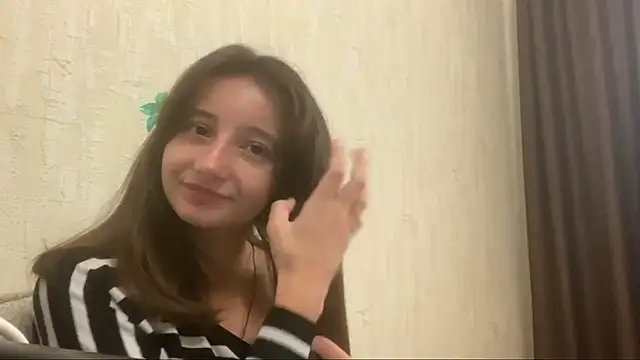 Cutie Emilia online show from September 10, 1:11 pm