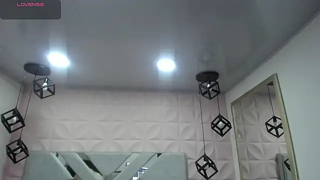 Snapshot of AnaVelvett chatting on October 25, 6:59 pm AnaVelvett online show from October 25, 6:59 pm