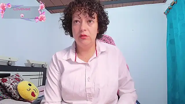 Snapshot of Miss_Oriana chatting on October 11, 7:05 pm Miss Oriana online show from October 11, 7:05 pm