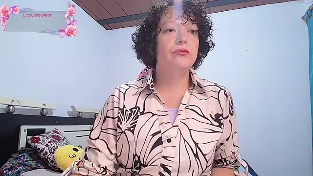 Snapshot of Miss_Oriana chatting on October 16, 5:04 pm Miss Oriana online show from October 16, 5:04 pm