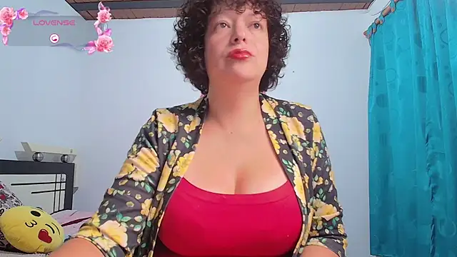 Snapshot of Miss_Oriana chatting on October 14, 4:20 pm Miss Oriana online show from October 14, 4:20 pm