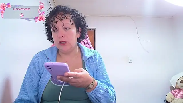 Snapshot of Miss_Oriana chatting on October 24, 6:59 pm Miss Oriana online show from October 24, 6:59 pm