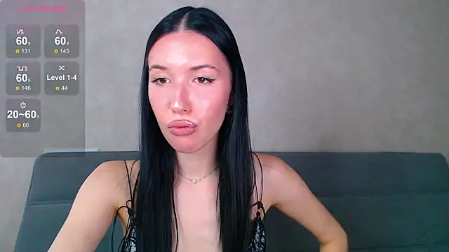 Isabela Fontanaa online show from September 16, 9:06 am