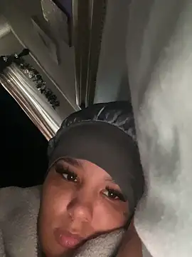 Prettygirl6070 online show from October 20, 3:37 pm