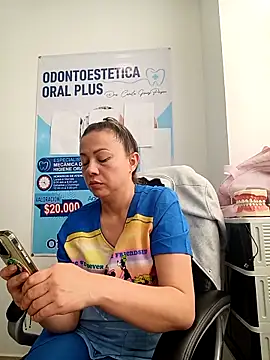 Madisson-04  online show from April 14, 3:12 pm