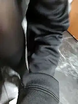 Snapshot of MiaForever1 chatting on October 16, 12:46 am MiaForever1 online show from October 16, 12:46 am