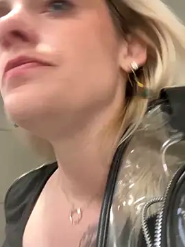 BriTaySayy online show from October 28, 7:52 pm