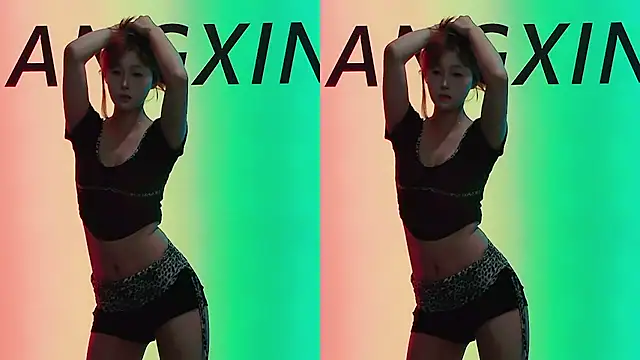 Snapshot of Emeralds_Girls chatting on September 19, 1:37 am Emeralds Girls online show from September 19, 1:37 am