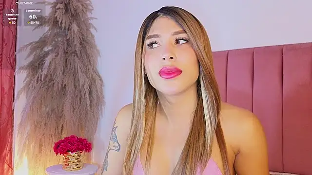 Snapshot of dahiana_marin chatting on October 14, 7:27 pm dahiana marin online show from October 14, 7:27 pm