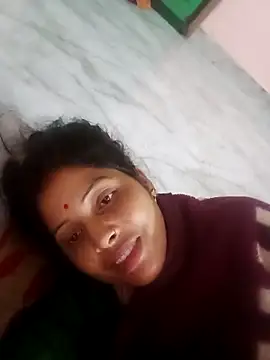 Snapshot of Sharma_pooja chatting on October 28, 12:05 am Sharma pooja online show from October 28, 12:05 am