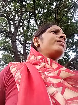 Snapshot of Sharma_pooja chatting on October 8, 8:40 am Sharma pooja online show from October 8, 8:40 am