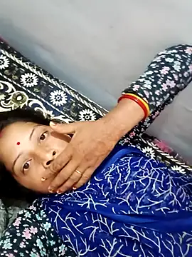 Snapshot of Sharma_pooja chatting on October 15, 12:02 am Sharma pooja online show from October 15, 12:02 am