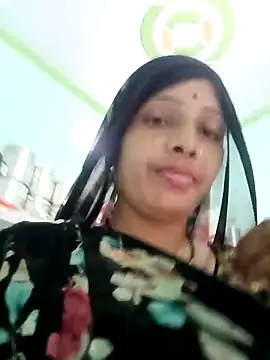 Snapshot of Sharma_pooja chatting on September 28, 6:53 am Sharma pooja online show from September 28, 6:53 am