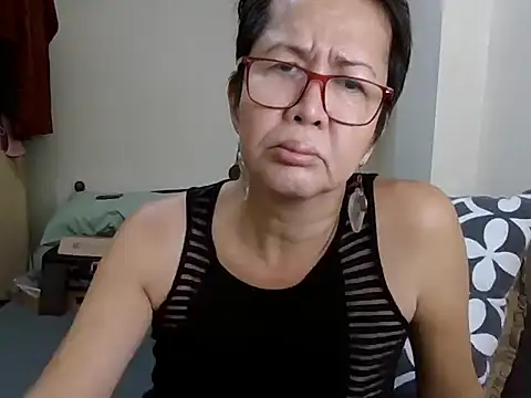 Snapshot of radar777 chatting on October 7, 6:40 am radar777 online show from October 7, 6:40 am