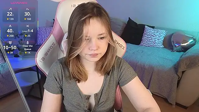 Sweetie Hope online show from February 15, 4:39 pm