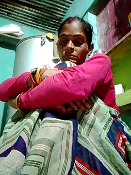 Snapshot of H_seema chatting on October 17, 2:53 pm H seema online show from October 17, 2:53 pm