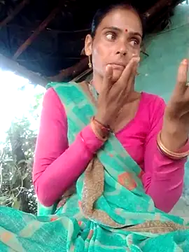 Snapshot of H_seema chatting on October 26, 2:29 am H seema online show from October 26, 2:29 am