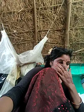 Snapshot of LUCKY_cut chatting on October 13, 6:05 am LUCKY cut online show from October 13, 6:05 am