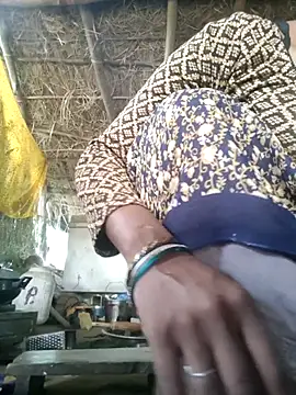 Snapshot of LUCKY_cut chatting on October 6, 2:28 am LUCKY cut online show from October 6, 2:28 am