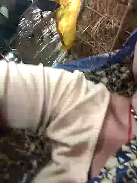 Snapshot of LUCKY_cut chatting on October 24, 4:19 am LUCKY cut online show from October 24, 4:19 am