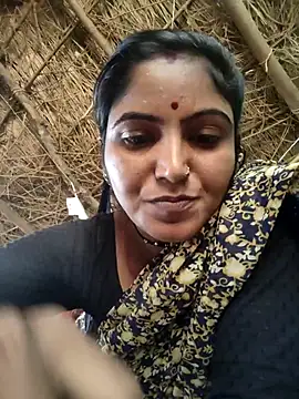 Snapshot of LUCKY_cut chatting on October 14, 6:05 am LUCKY cut online show from October 14, 6:05 am