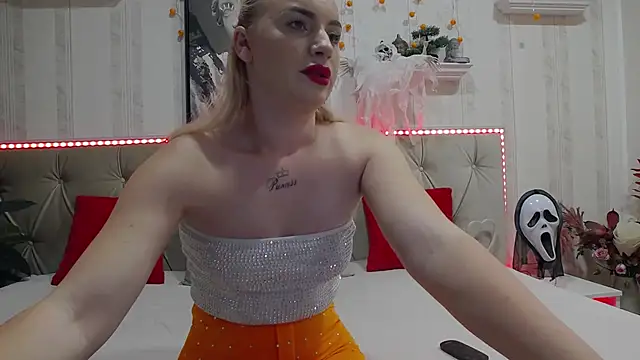 Snapshot of ViktoriaBlue chatting on October 16, 3:58 pm ViktoriaBlue online show from October 16, 3:58 pm