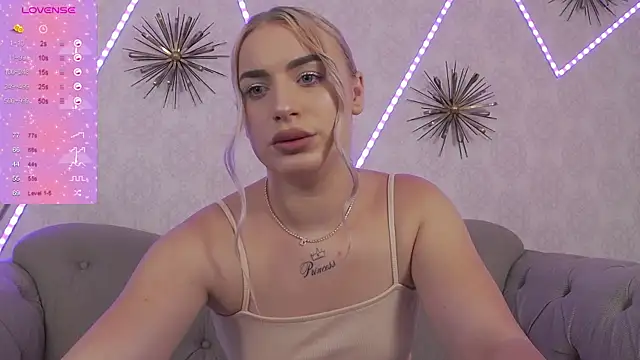 Snapshot of ViktoriaBlue chatting on September 19, 3:00 pm ViktoriaBlue online show from September 19, 3:00 pm