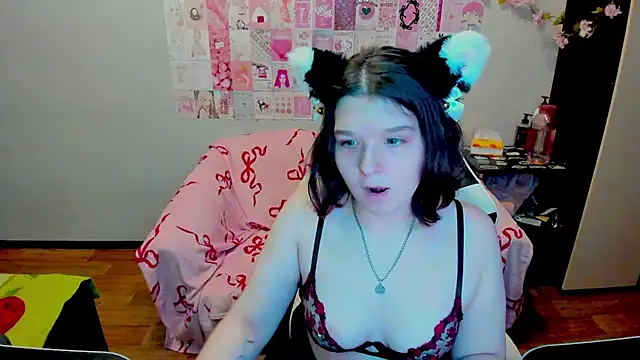 Snapshot of Acid_Kate chatting on October 3, 2:27 am Acid Kate online show from October 3, 2:27 am