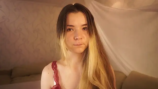 Snapshot of MarlinVarian chatting on October 21, 6:45 pm MarlinVarian online show from October 21, 6:45 pm