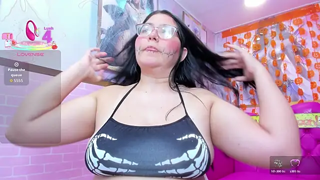 Snapshot of Dulce_meow chatting on October 31, 12:09 pm Dulce meow online show from October 31, 12:09 pm