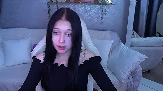 ScarletttMoon online show from December 5, 1:23 pm