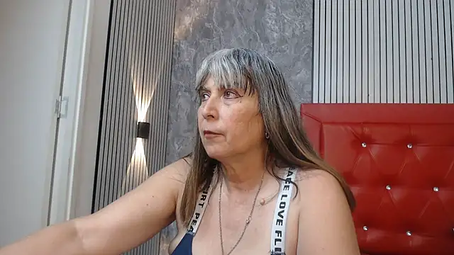 Snapshot of linda__mature chatting on September 23, 12:14 pm linda mature online show from September 23, 12:14 pm