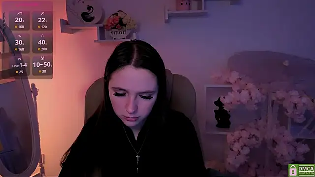 WildHoneyXO online show from October 5, 5:45 am