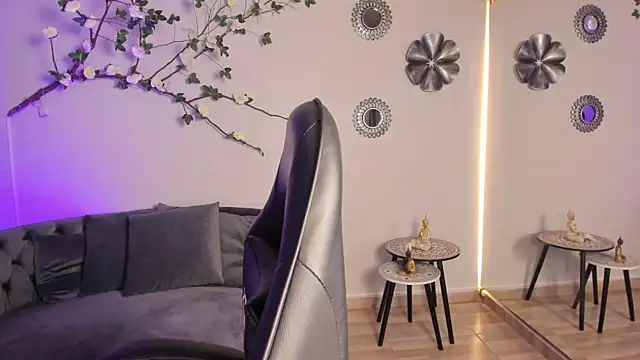 jasmincollin  online show from December 3, 3:09 am