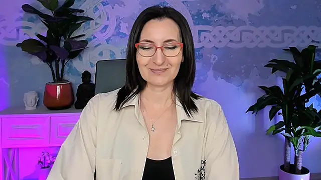 UnaTerra online show from November 14, 9:20 am