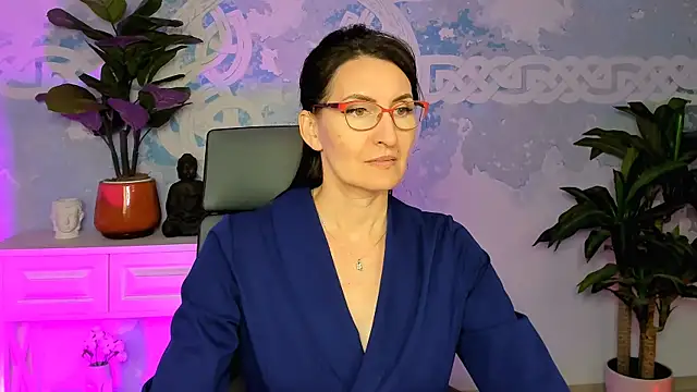 UnaTerra online show from November 15, 9:43 am