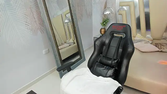 ValerySkinnyy online show from April 6, 3:39 am