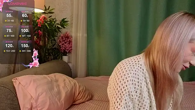 Snapshot of AudieKaemmerer chatting on September 28, 4:56 pm AudieKaemmerer online show from September 28, 4:56 pm