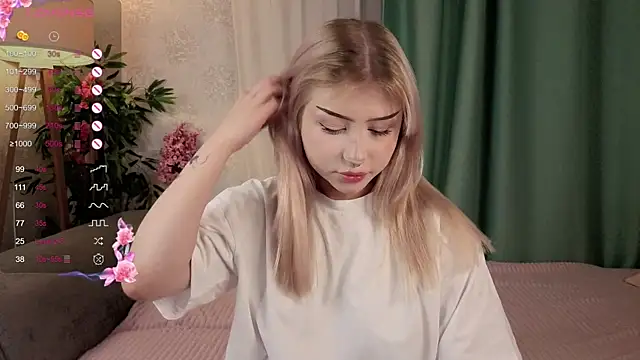 Snapshot of AudieKaemmerer chatting on October 20, 4:32 pm AudieKaemmerer online show from October 20, 4:32 pm