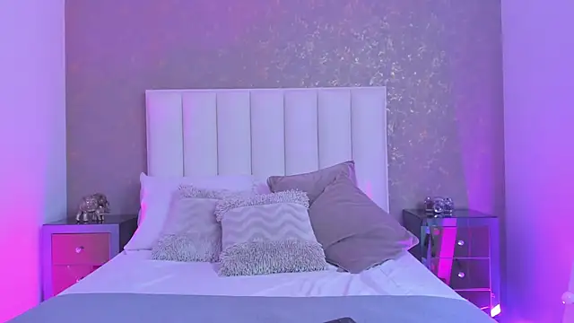 KaylieBrooks online show from February 23, 7:24 pm