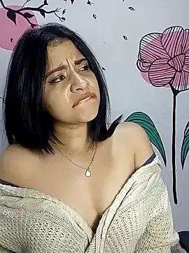 Snapshot of ValerieLove_ chatting on October 22, 2:05 am ValerieLove  online show from October 22, 2:05 am