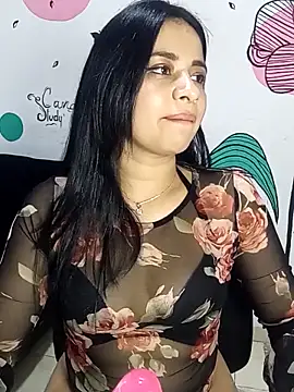 Snapshot of ValerieLove_ chatting on September 19, 9:03 pm ValerieLove  online show from September 19, 9:03 pm