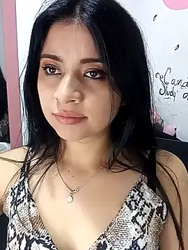 Snapshot of ValerieLove_ chatting on October 4, 8:02 pm ValerieLove  online show from October 4, 8:02 pm