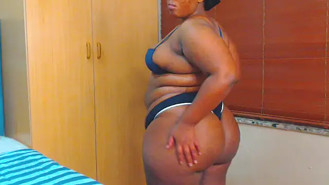 Snapshot of ThickAss_Cheeks chatting on September 26, 8:50 pm ThickAss Cheeks online show from September 26, 8:50 pm