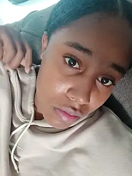 MoniqueMulberry online show from October 29, 8:00 pm