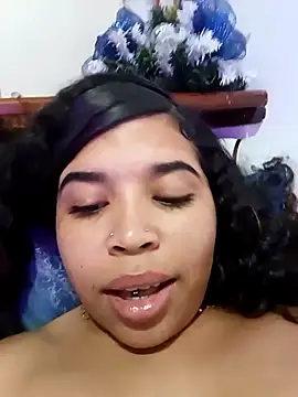 Snapshot of MadissonRizz chatting on October 21, 7:12 am MadissonRizz online show from October 21, 7:12 am