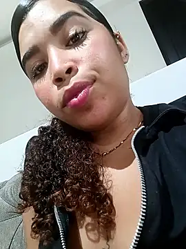 Snapshot of MadissonRizz chatting on October 16, 10:12 pm MadissonRizz online show from October 16, 10:12 pm